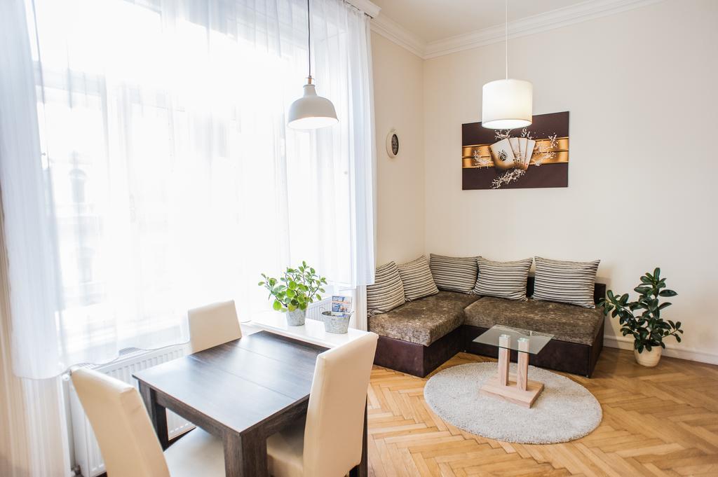 All In Apartman Budapesta Cameră foto